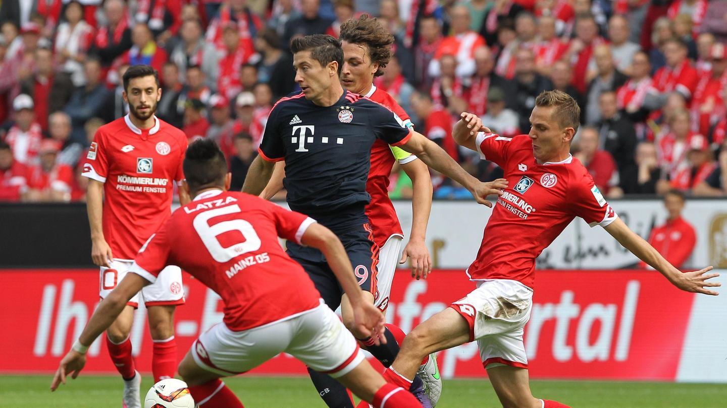 邵佳一升帐点兵26人，效仿扬科维奇战术？靠老将压阵，先抓防守