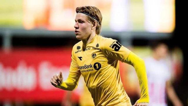 今日《永恒之塔》再次翱翔大区进行更新维护，“圣殿之战”再度版