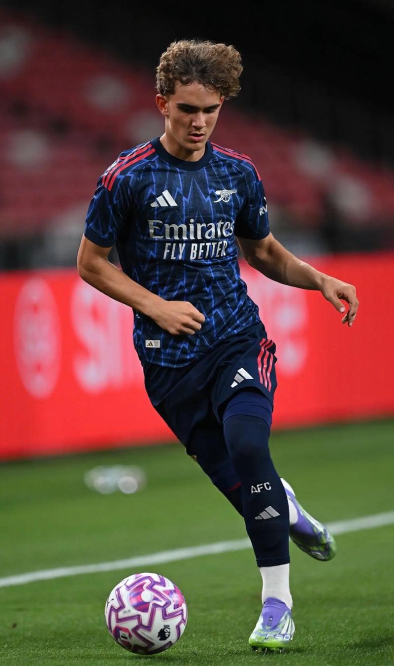 东契奇砍下42分，德罗赞贡献32分，湖人客场以112比124惜败国王！