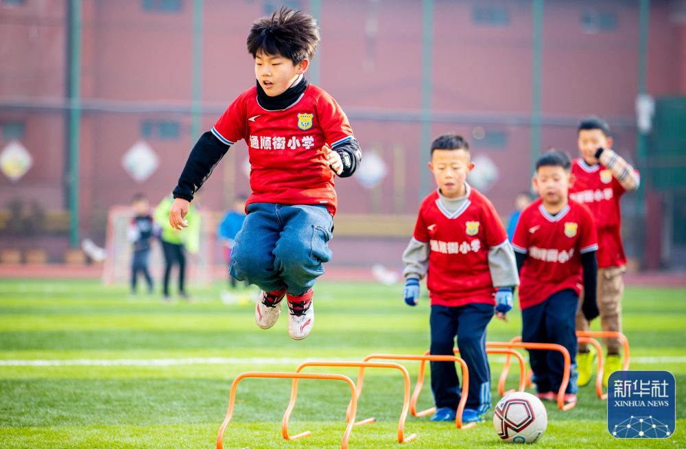 [足球之夜]国安捧杯：双向奔赴的这一天