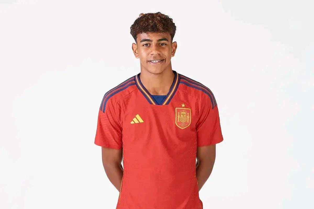 《枪火重生》迎来四周年 官方公布新的全家福！